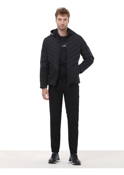Siyah Regular Fit Kapüşonlu Casual Dokuma Mont fiyatları