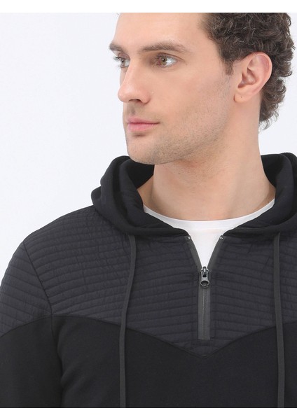 Siyah Kapüşonlu Sweatshırt