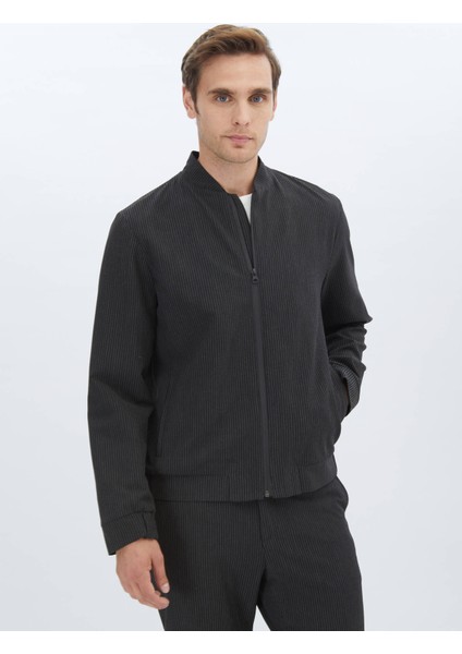 Siyah Çizgili Comfort Fit Takım Elbise