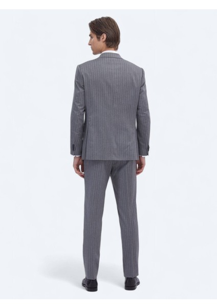 Gri Çizgili Modern Fit Takım Elbise