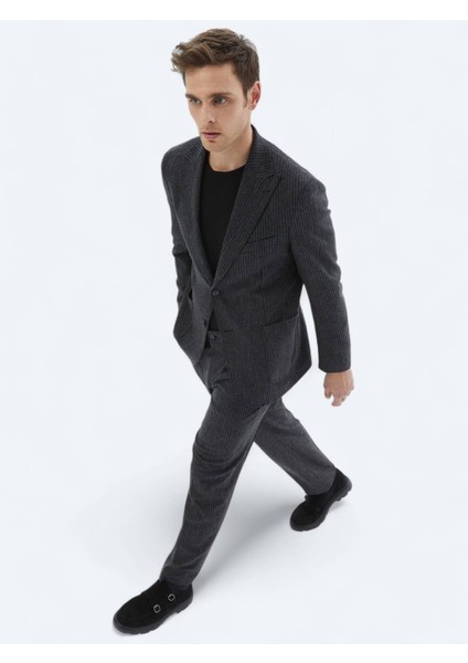 Antrasit Çizgili Modern Fit Yün Karışımlı Takım Elbise