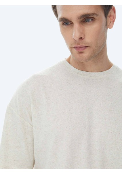 Bej Jakarlı Bisiklet Yaka Keten Karışımlı T-Shirt modelleri