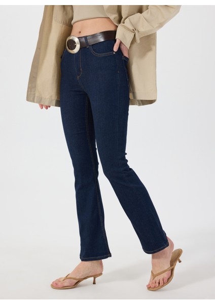 Standart Bel Düz Paça Flare Koyu Lacivert Kadın Denim Pantolon Georgıa Skınny Flare5 fiyatları