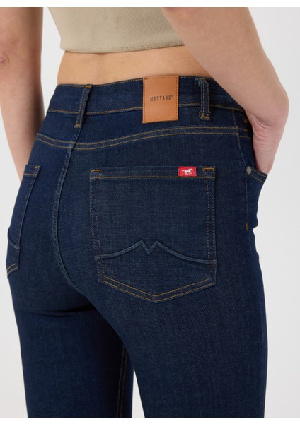 Standart Bel Düz Paça Flare Koyu Lacivert Kadın Denim Pantolon Georgıa Skınny Flare5 fırsatları