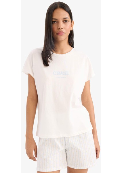 Pijama Takımı Kısa Kollu Pijama Üstü Esnek Belli Şort Pijama Altı-Fall in Love F3134AX25SM