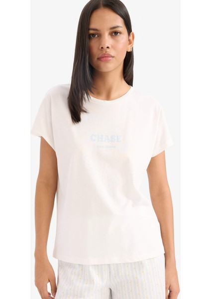 Pijama Takımı Kısa Kollu Pijama Üstü Esnek Belli Şort Pijama Altı-Fall in Love F3134AX25SM
