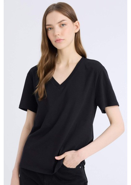 Regular Fit V Yaka Basic Düz Kısa Kollu Tişört D9593AX25SM