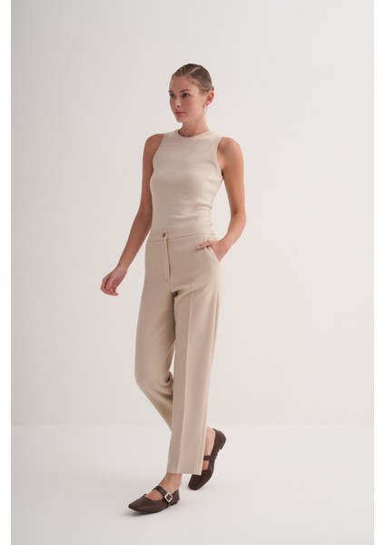 Bej Rahat Kalıp Yüksek Bel Cepli Havuç Pantolon modelleri