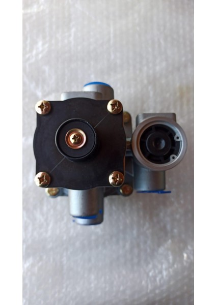 Kontrol Vanası, Römork 973 009 006 0 Treyler Kontrol Ventili Treyler Kontrol Valfi 9730090060 973 009 006 0 Pener 3522FL indirimleri