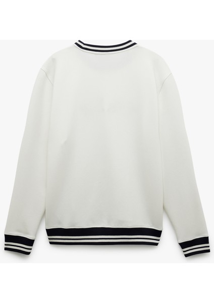 Uzun Kollu Çizgi Detaylı Bisiklet Yaka Lisanslı Yale Baskılı Sweatshirt fırsatları