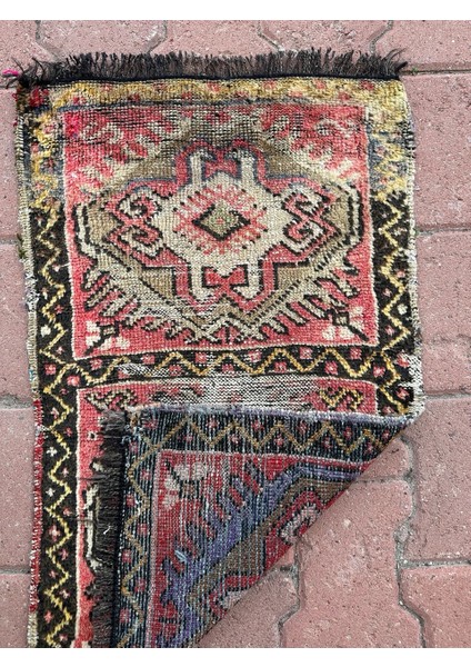 48 x 76 cm Koç Boynuz Motifli El Dokuma Nostaljik Küçük Boy Antık Kilim modelleri