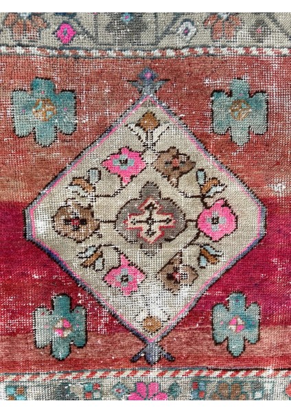 65 x 68 cm Çiçek Desenli Canlı Renkli El Dokuma Yatak Odası Salon Kilimi