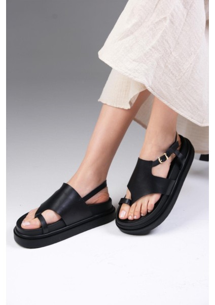 Lora Hakiki Deri Siyah Renk Parmak Arası Kadın Sandalet fiyatları