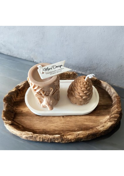 Dekoratif Tabakta Doğal Soya Wa x Kozalak ve Geyik Mum Seti
