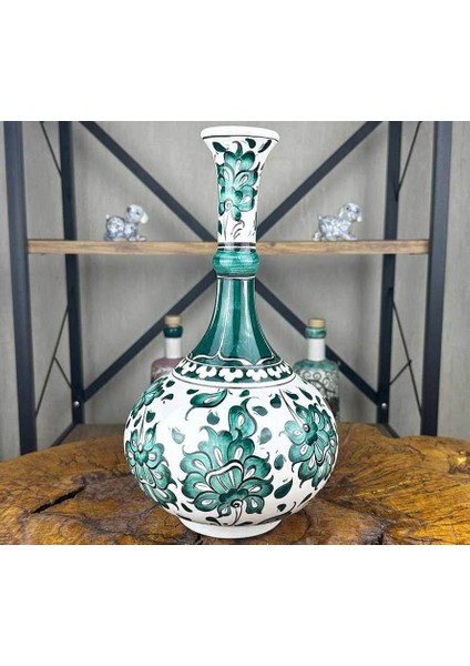 Lotus Motifli Iznik Çini Vazo