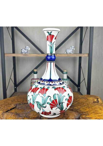 Karanfil Motifli Iznik Çini Vazo