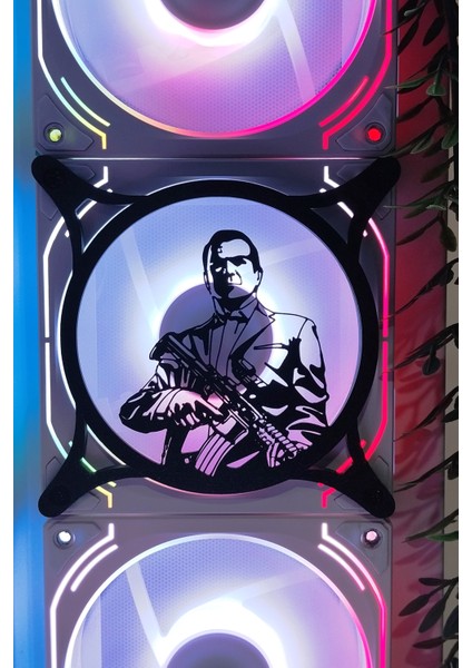 Gta V Michael 120X120 mm Siyah Çerçeveli Oyun Pc Aksesuarı, Masaüstü Bilgisayar Fan Kapağı