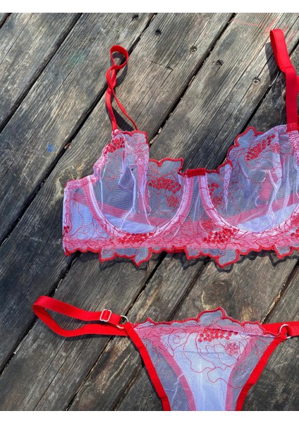 Kırmızı Çiçekli Bralet Takım fırsatları
