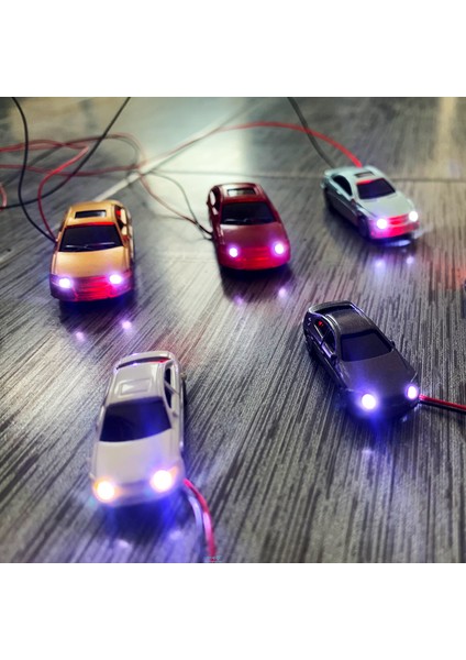 N Ölçekli Stil 12V LED Işıklı Plastik Araçlı Model Arabalar 1:87 Ho Ölçekli Demiryolu Tren Seti Hon Inşaat Manzara Düzeni Modeli (Yurt Dışından) fırsatları