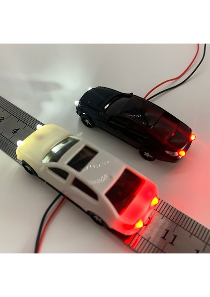 3 Adet Ho Arabalar Tarzı Ho Ölçekli Model Tren Arabaları Plastik Model Arabalar LED Işıklar ile (Yurt Dışından)