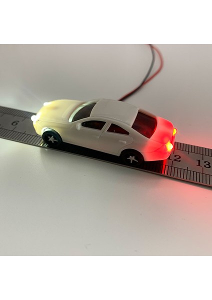 3 Adet Ho Arabalar Tarzı Ho Ölçekli Model Tren Arabaları Plastik Model Arabalar LED Işıklar ile (Yurt Dışından) modelleri
