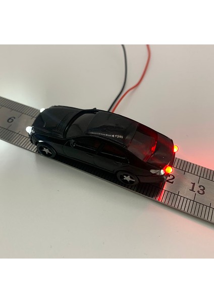 3 Adet Ho Arabalar Tarzı Ho Ölçekli Model Tren Arabaları Plastik Model Arabalar LED Işıklar ile (Yurt Dışından) fırsatları