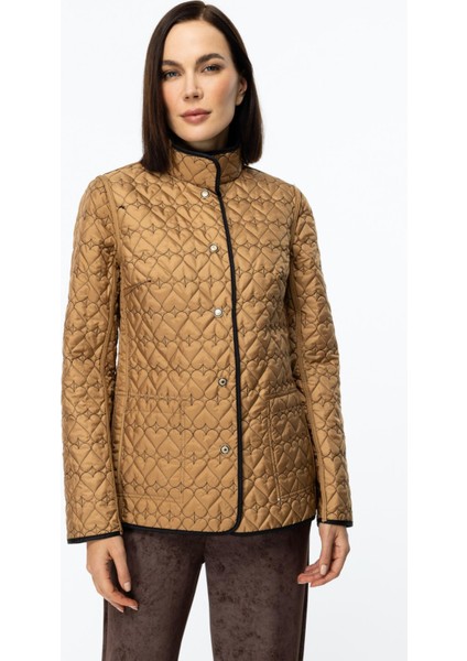 Dik Yaka Kapitone Kadın Mont fırsatları