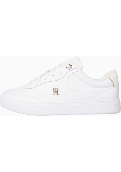 Chic Court Sneaker