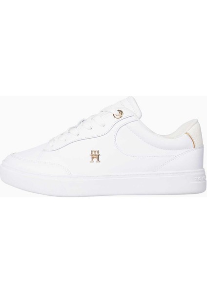 Chic Court Sneaker