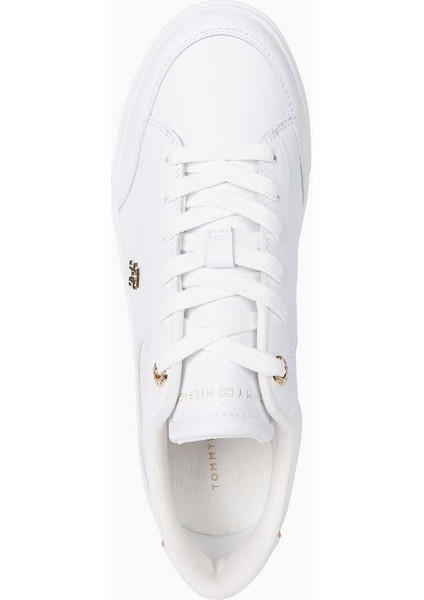 Chic Court Sneaker
