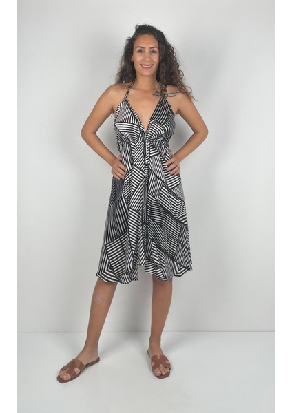 BOLERO K. V Yaka Boyundan ve Sırttan Bağlı Askılı Kısa Viskon Elbise