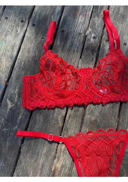 Kırmızı Çizgili Bralet Takımı