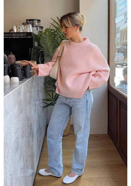 Kadın Dik Yaka Oversize Yumuşak Dokulu Triko Kazak E25T091T