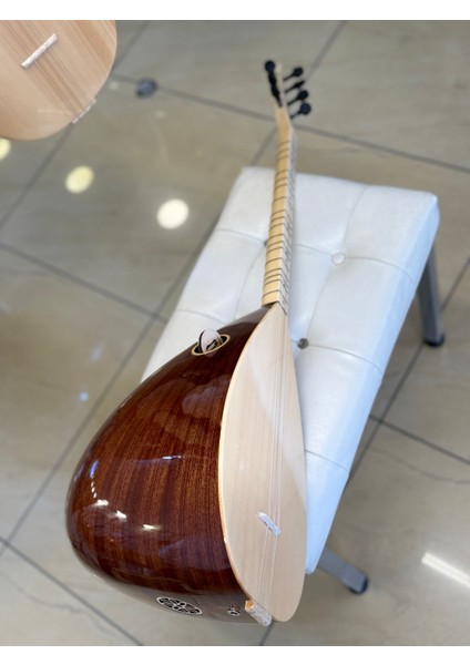Yarı Profesyonel Bağlama