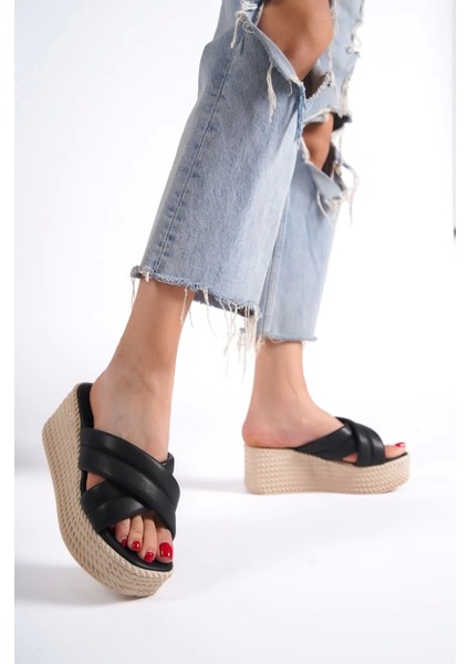 Joymıx Dolgu Topuklu Ortopedik Taban Hasır Görünümlü Kadın Terlik Kt - Siyah modelleri