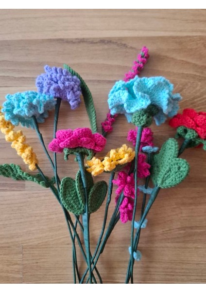 Solmayan El Örgü Renkli Çiçek Buketi modelleri