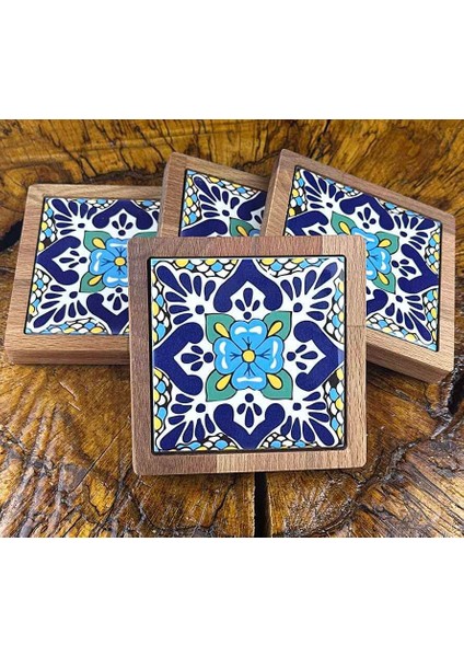 Mavi Yonca Motifli Ahşap Bardak Altlığı Takımı