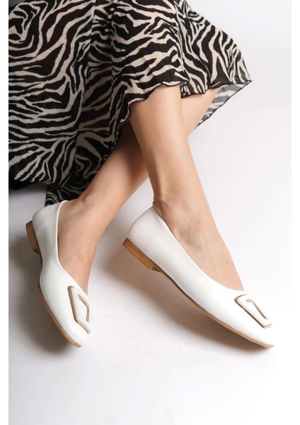 Kaylee Bağcıksız Ortopedik Rahat Taban Toka Detaylı Kadın Babet Ayakkabı Kt - Beyaz modelleri