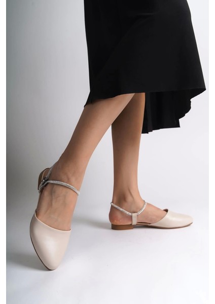 Arıana Lastikli Ortopedik Rahat Taban Bilekten Taş Detaylı Kadın Babet Ayakkabı Kt - Krem