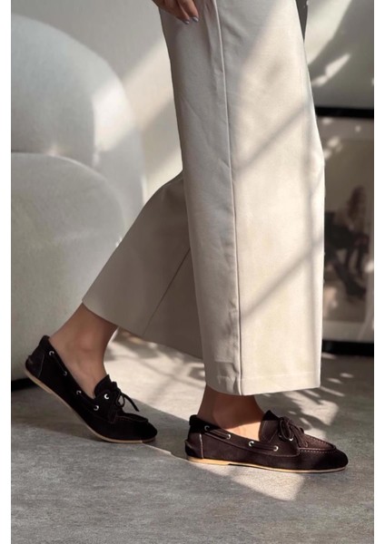 Celina Ön Bağcık Detaylı Deri Süet Kadın Babet Kahve fiyatları