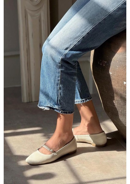 Elva Ön Bant Detaylı Deri Kadın Babet Siyah modelleri