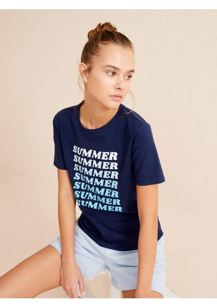 Kadın Lacivert Regular Fit Pamuklu Tişört