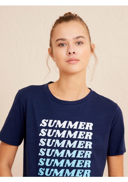 Kadın Lacivert Regular Fit Pamuklu Tişört modelleri