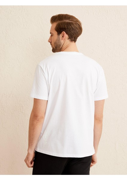 Erkek Beyaz Oversize Pamuklu Tişört fırsatları
