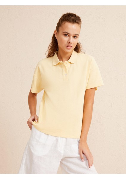 Kadın Sarı Oversize Pamuklu Polo Yaka Basic Tişört