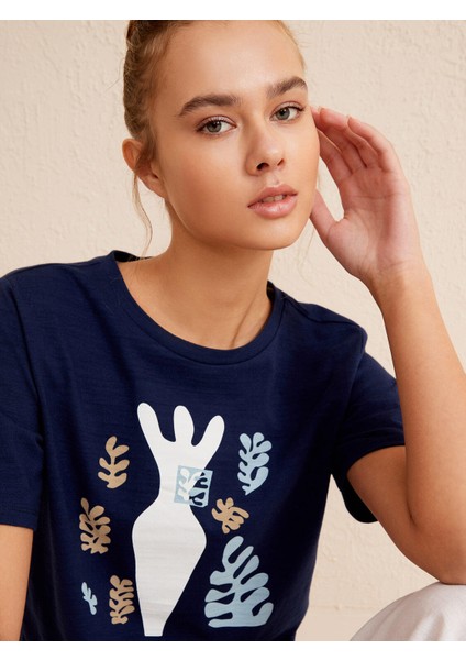 Kadın Lacivert Regular Fit Pamuklu Tişört modelleri