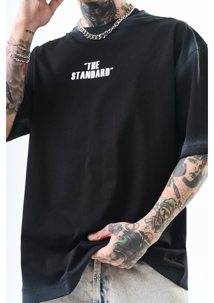 Erkek The Standard Baskılı Oversize T-Shirt Siyah fırsatları