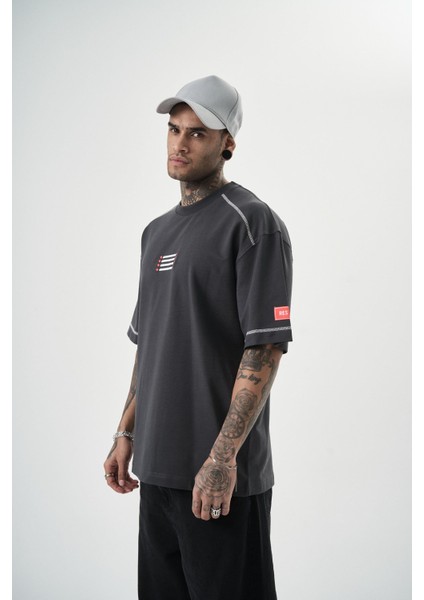 Erkek 22 Yazılı Nakışlı Oversize T-Shirt Füme fiyatları