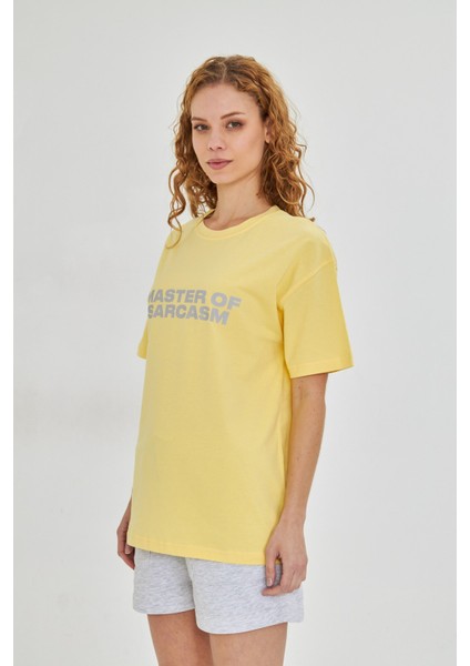 Kadın Master Of Sarcasm Baskılı Kısa Kollu %100 Pamuk Tişört fiyatları