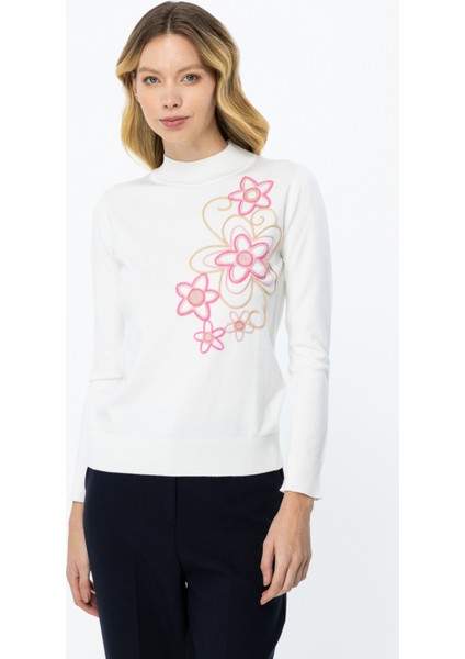 47425 Onteks Dik Yaka Uzun Kol Nakışlı Kazak